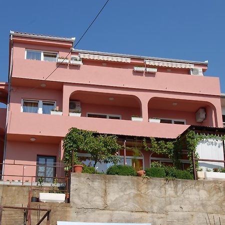 Apartments Kriz Сен Екстериор снимка
