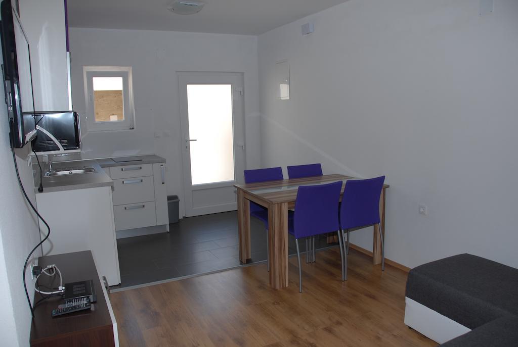 Apartments Kriz Сен Стая снимка
